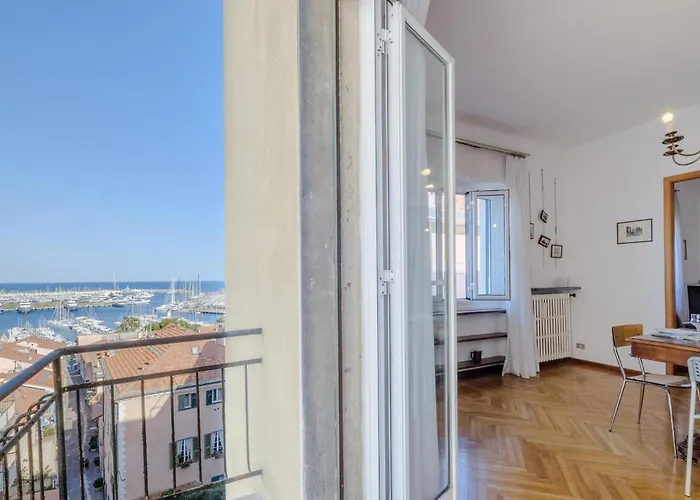 Apartmán 4 Bedroom Awesome In