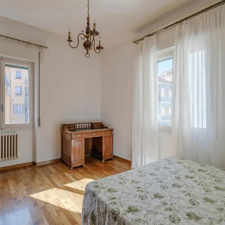 4 Bedroom Awesome In *