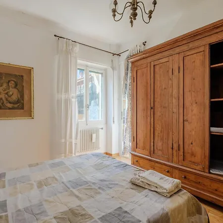 Appartement 4 Bedroom Awesome In Imperia