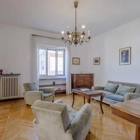 4 Bedroom Awesome In Imperia