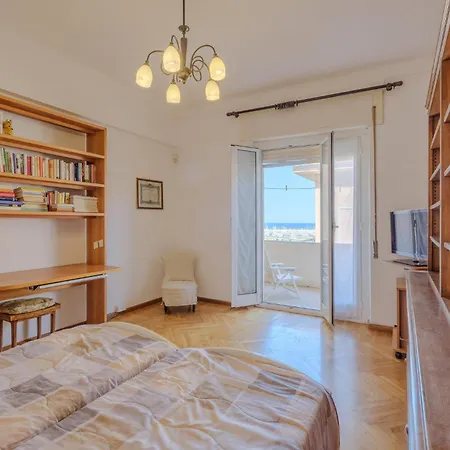 4 Bedroom Awesome In Imperia