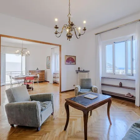 4 Bedroom Awesome In * Imperia