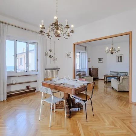 4 Bedroom Awesome In アパート インペリア