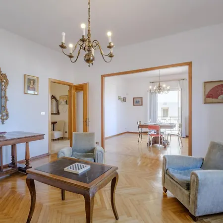 4 Bedroom Awesome In