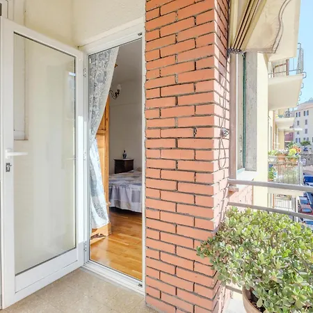 4 Bedroom Awesome In *