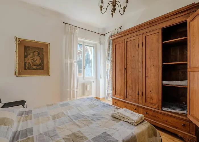 Lejlighed 4 Bedroom Awesome In Imperia