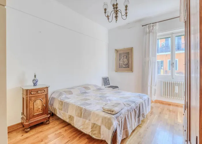 4 Bedroom Awesome In Διαμέρισμα Imperia