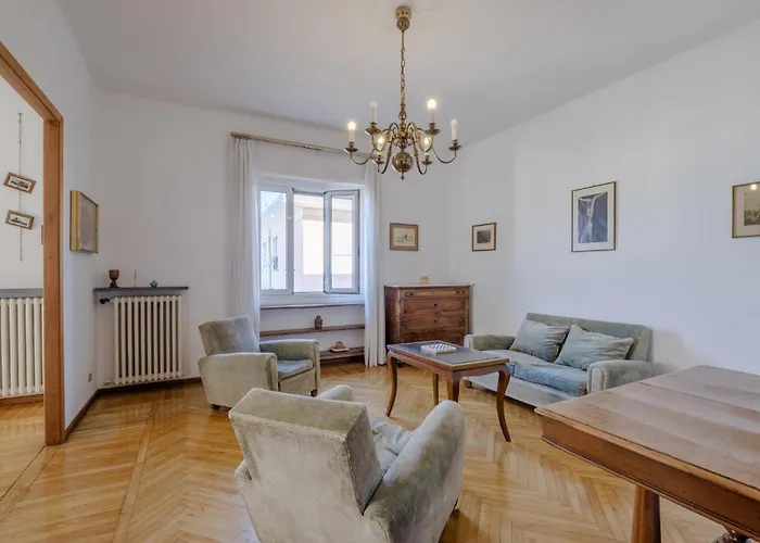 4 Bedroom Awesome In Imperia