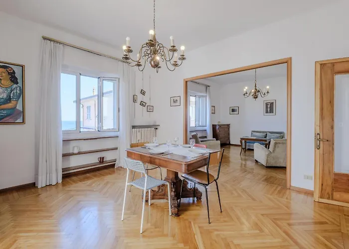 4 Bedroom Awesome In Lejlighed Imperia