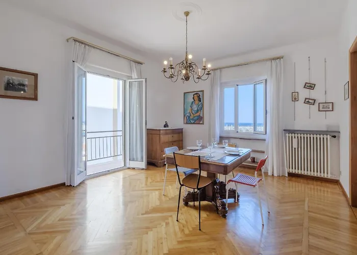 4 Bedroom Awesome In Imperia