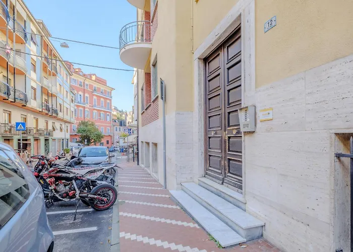 4 Bedroom Awesome In Apartment