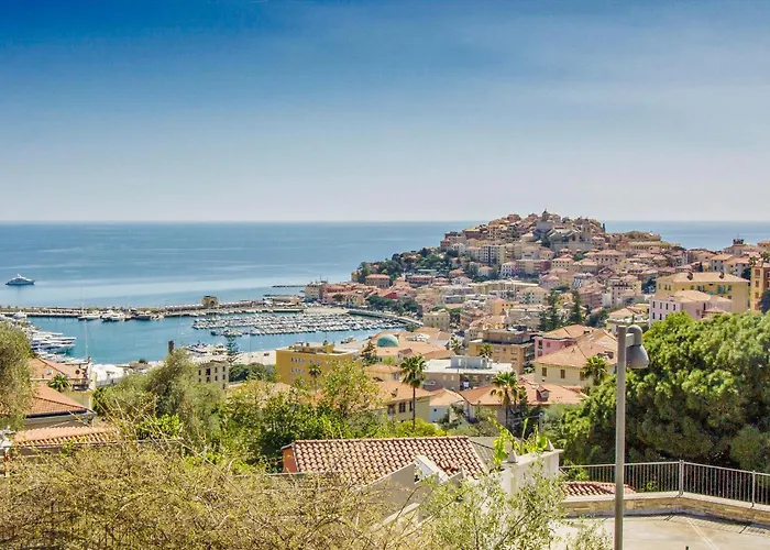 4 Bedroom Awesome In Διαμέρισμα